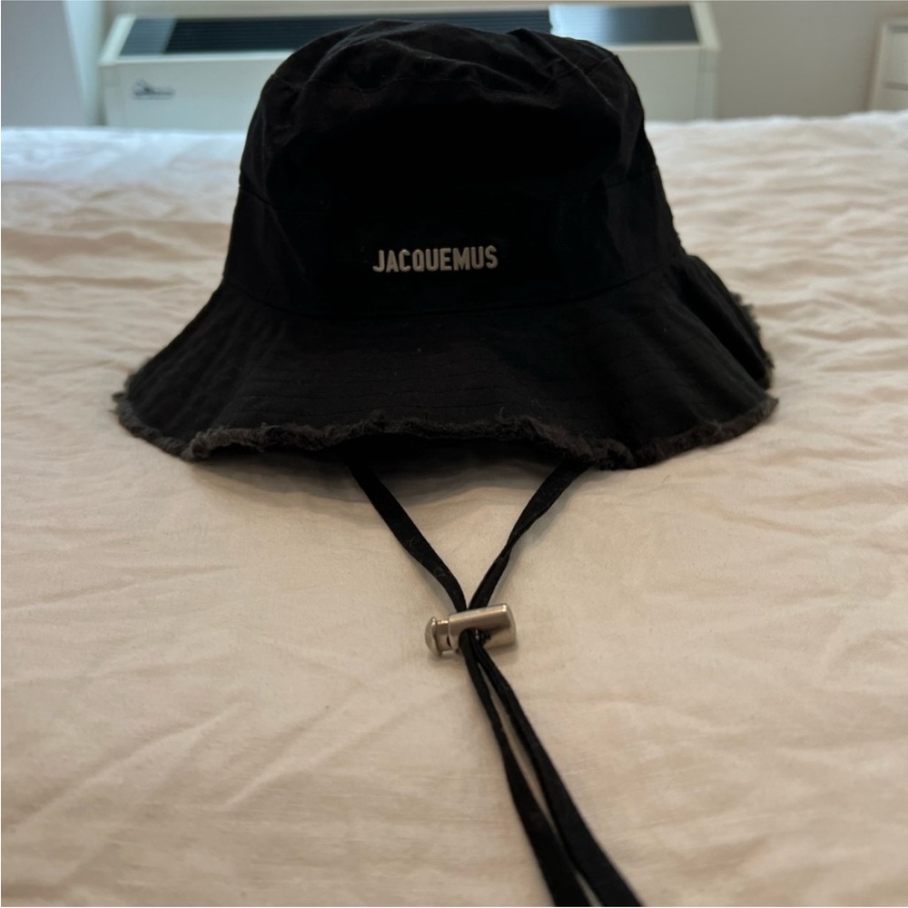 Jacquemus Bucket Hat - Picture 2 of 5